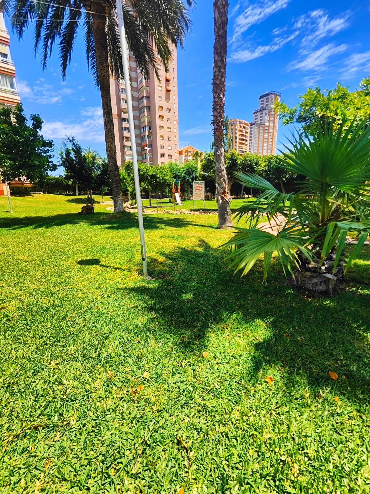 Luxury Lidersol Apartment Бенидорм Екстериор снимка