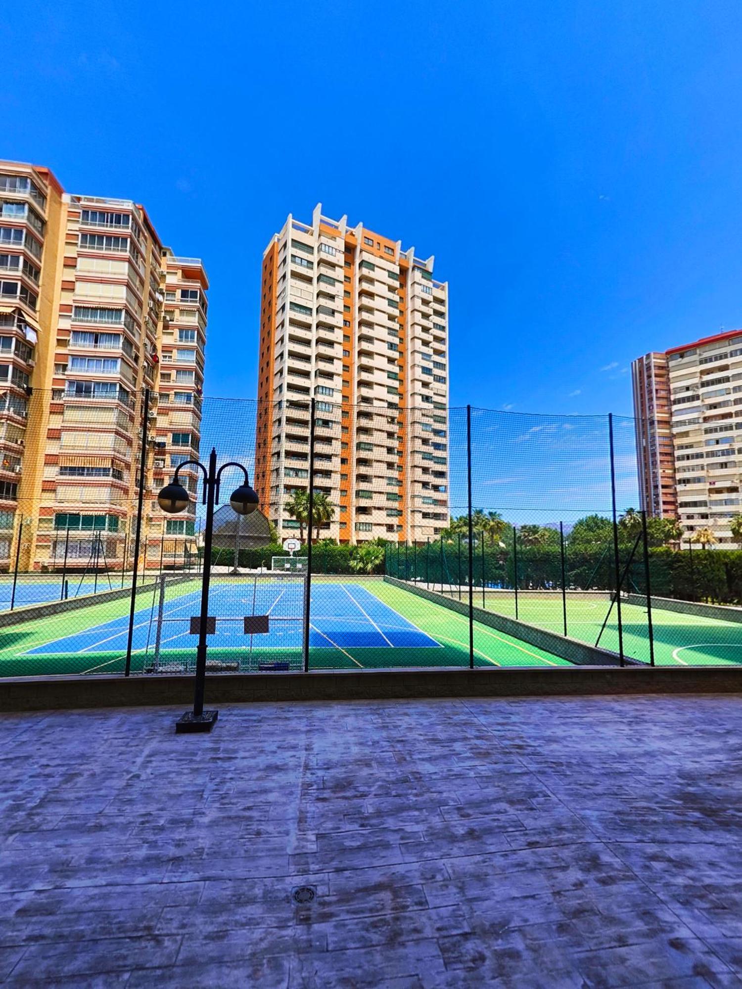 Luxury Lidersol Apartment Бенидорм Екстериор снимка